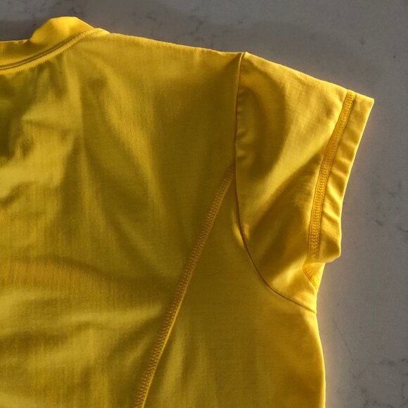 Sportek Platinum Casual Sht Slv V Neck Nylon Spandex Fitted Top Yellow Sz M NWOT - Picture 8 of 10